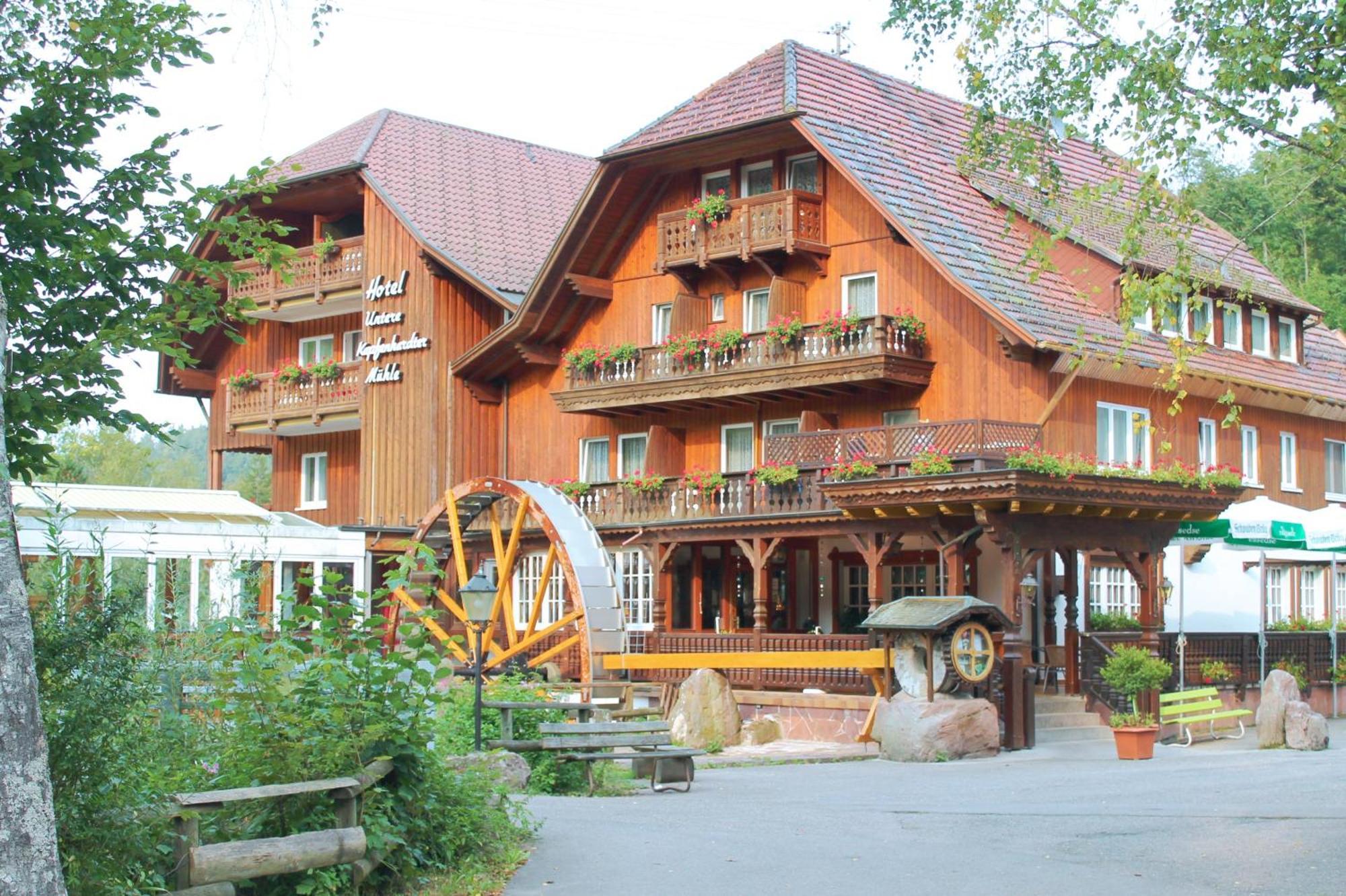 Landhotel Untere Kapfenhardter Muehle Unterreichenbach Exterior photo